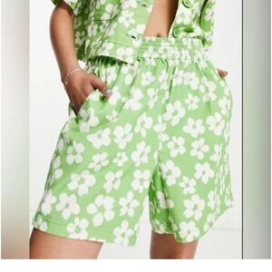 Topshop green hibiscus casual pull on shorts 8